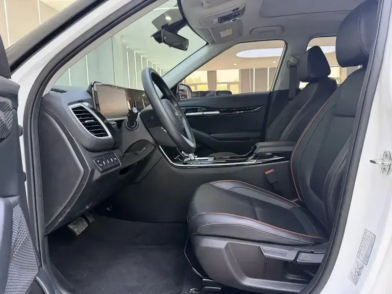 2023 Kia Seltos с пробегом 20 000 км