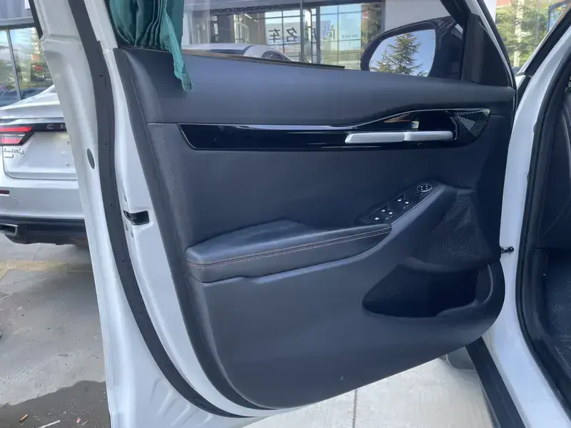 2023 Kia Seltos с пробегом 48 000 км