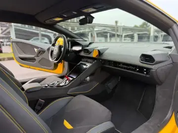 2023 Lamborghini Huracán с пробегом 4 000 км