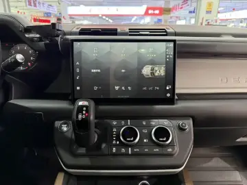 2023 Land Rover Defender с пробегом 60 000 км