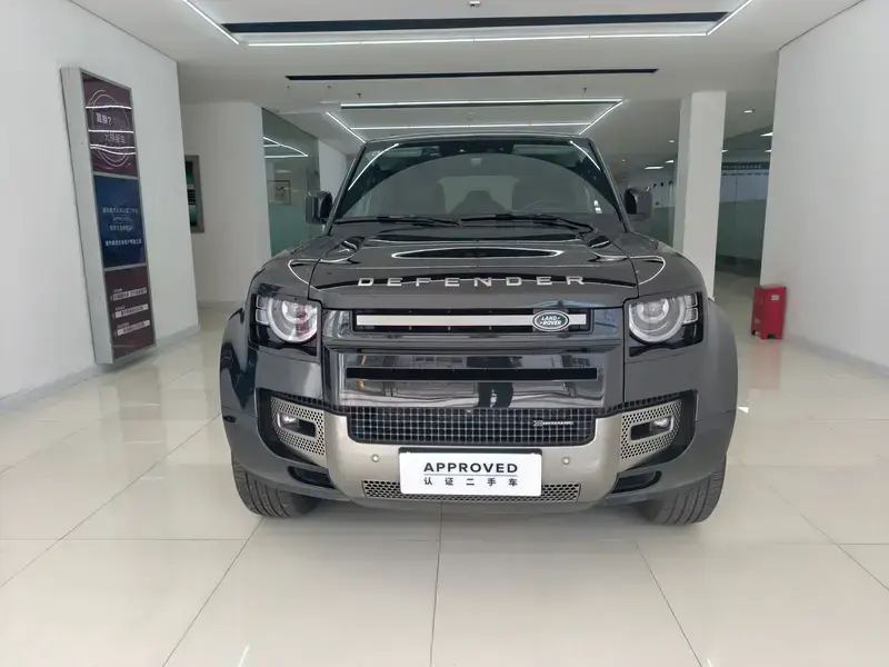 2023 Land Rover Defender с пробегом 53 000 км