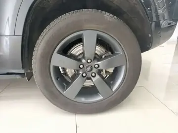 2023 Land Rover Defender с пробегом 53 000 км