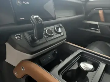 2023 Land Rover Defender с пробегом 53 000 км