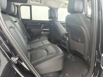 2023 Land Rover Defender с пробегом 53 000 км