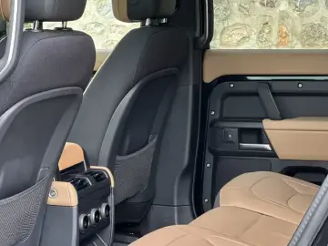 2025 Land Rover Defender с пробегом 7 000 км