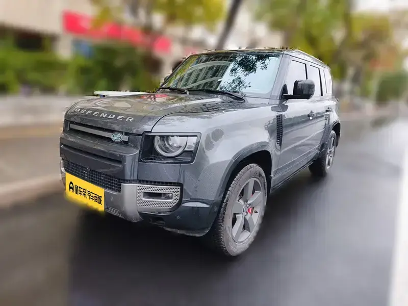 2025 Land Rover Defender с пробегом 23 500 км