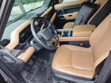 2025 Land Rover Defender с пробегом 23 500 км