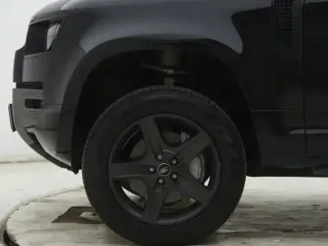 2022 Land Rover Defender с пробегом 30 000 км