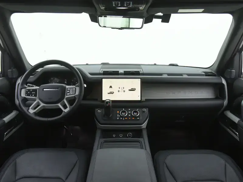2022 Land Rover Defender с пробегом 30 000 км
