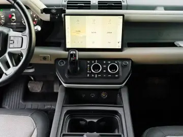 2022 Land Rover Defender с пробегом 62 000 км