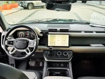 2022 Land Rover Defender с пробегом 62 000 км