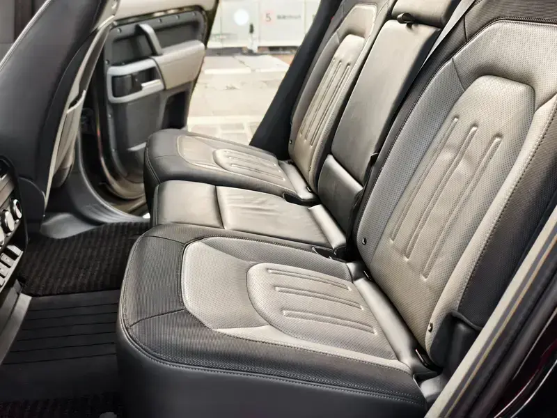2022 Land Rover Defender с пробегом 62 000 км