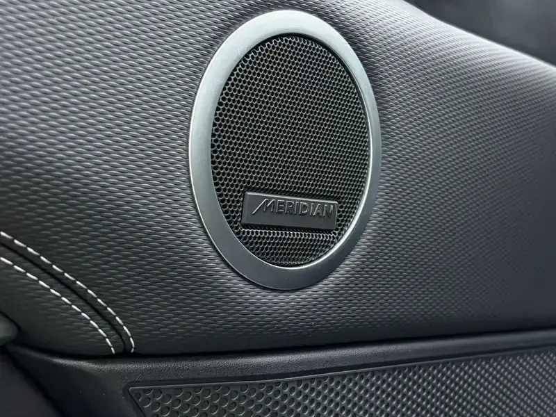 2023 Land Rover Discovery с пробегом 50 000 км