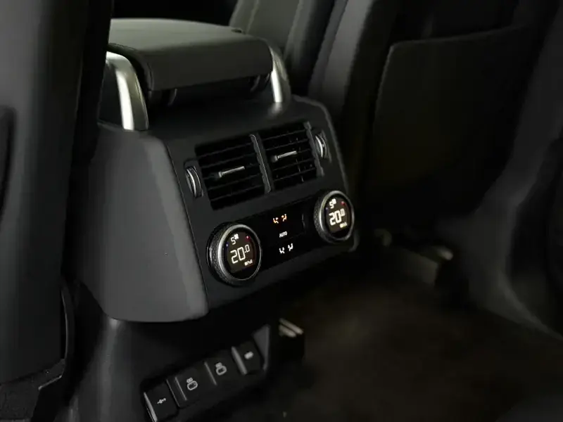 2023 Land Rover Discovery с пробегом 50 000 км