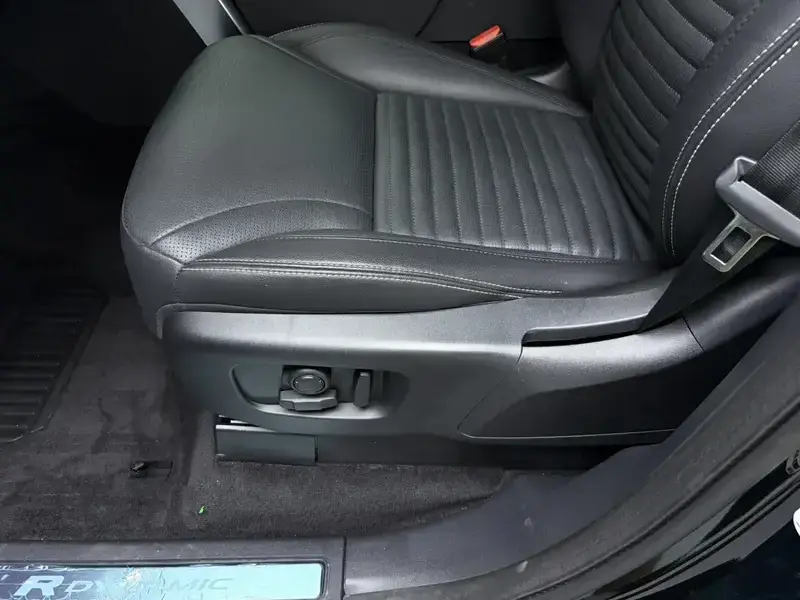 2023 Land Rover Discovery с пробегом 50 000 км