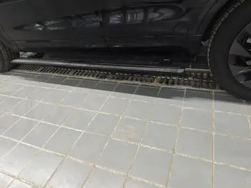 2023 Land Rover Discovery с пробегом 14 000 км