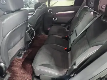 2023 Land Rover Discovery с пробегом 14 000 км