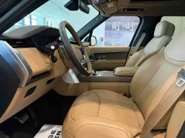 2025 Land Rover Range Rover с пробегом 13 000 км