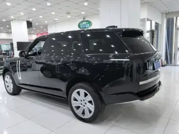 2024 Land Rover Range Rover с пробегом 40 000 км
