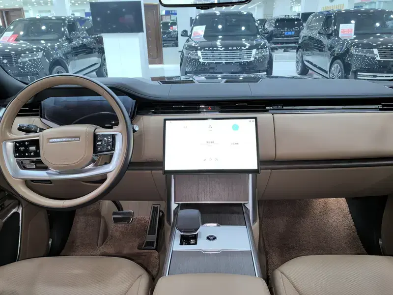 2024 Land Rover Range Rover с пробегом 44 000 км