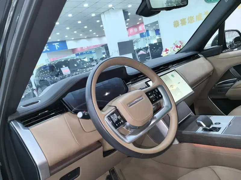 2024 Land Rover Range Rover с пробегом 44 000 км
