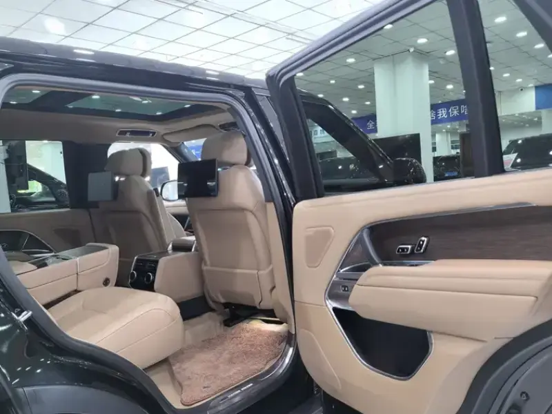 2024 Land Rover Range Rover с пробегом 44 000 км