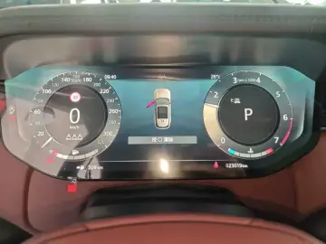 2025 Land Rover Range Rover с пробегом 23 000 км