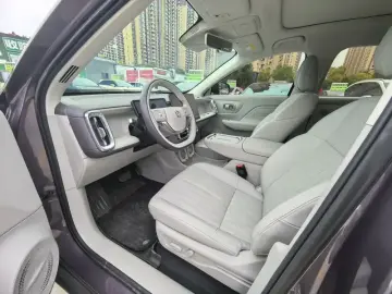 2025 Leapmotor B10 с пробегом 17 000 км