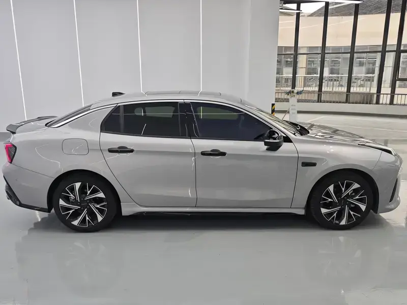 2026 Lynk & Co 03 с пробегом 9 000 км
