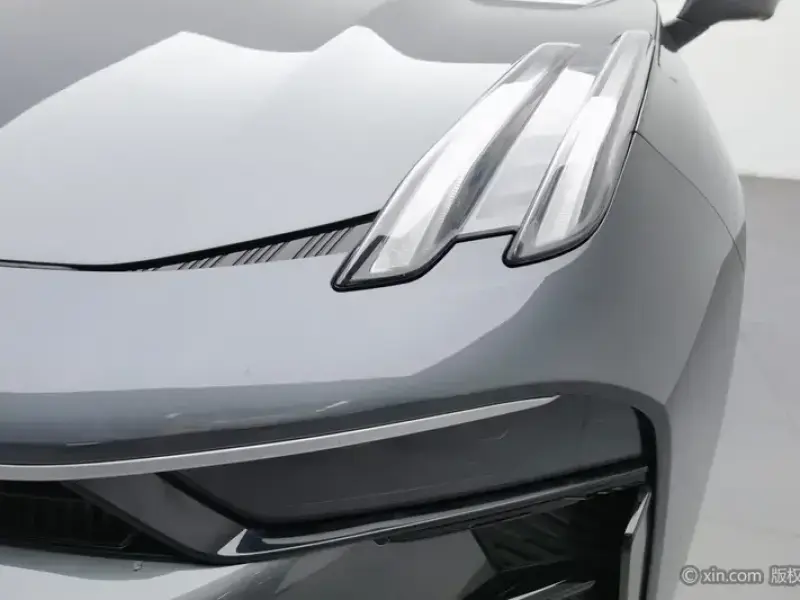 2025 Lynk & Co 03 с пробегом 14 400 км