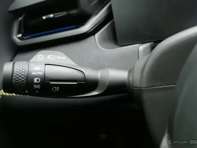 2025 Lynk & Co 03 с пробегом 14 400 км