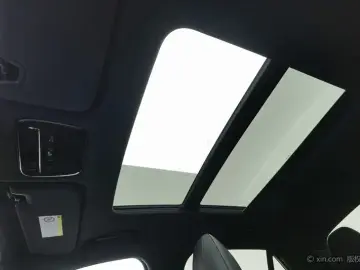 2025 Lynk & Co 03 с пробегом 14 400 км