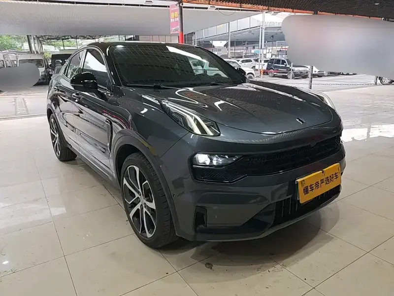 2023 Lynk & Co 05 с пробегом 40 800 км