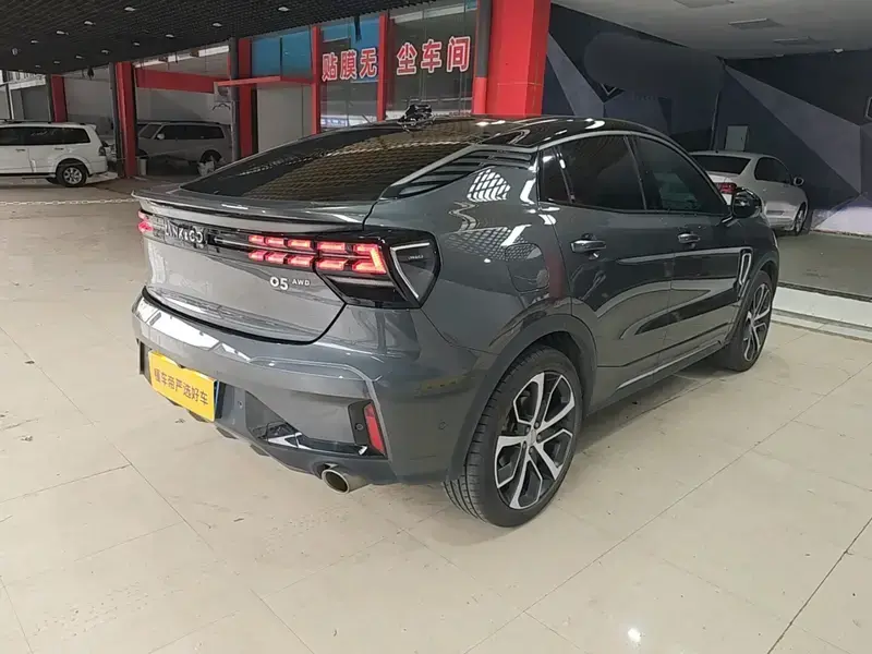 2023 Lynk & Co 05 с пробегом 40 800 км