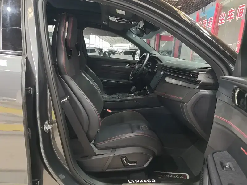 2023 Lynk & Co 05 с пробегом 40 800 км