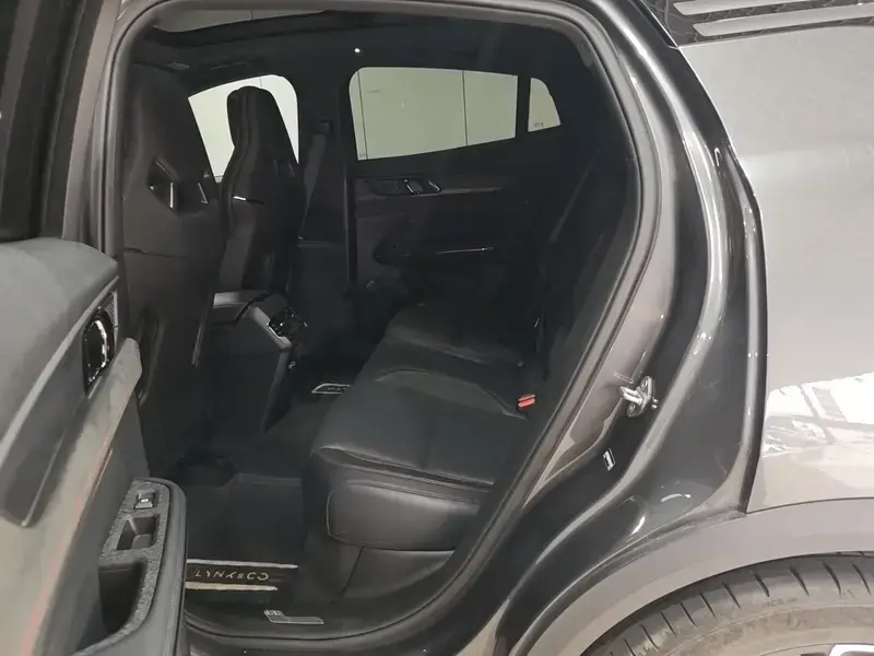 2023 Lynk & Co 05 с пробегом 40 800 км