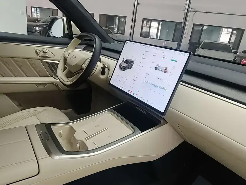 2025 Nio Onvo L90 с пробегом 39 000 км