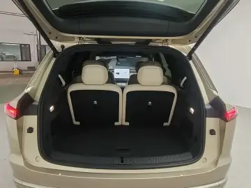 2025 Nio Onvo L90 с пробегом 39 000 км