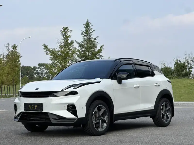 2025 Lynk & Co 06 с пробегом 7 900 км
