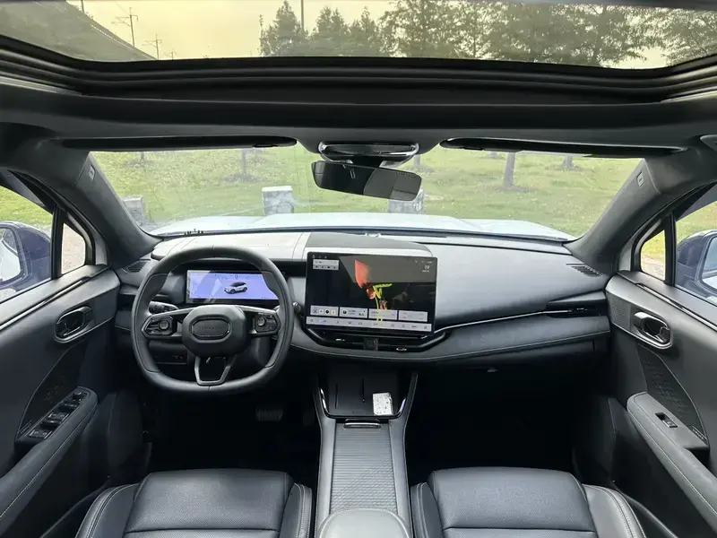 2025 Lynk & Co 06 с пробегом 7 900 км