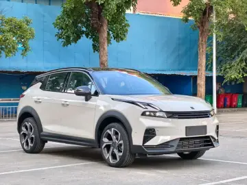 2025 Lynk & Co 06 с пробегом 12 000 км