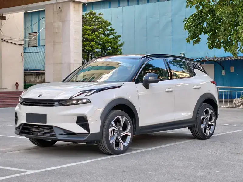 2025 Lynk & Co 06 с пробегом 12 000 км