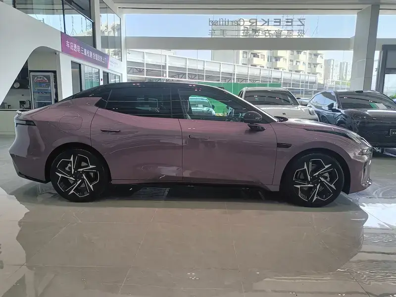 2026 Lynk & Co 07 с пробегом 11 000 км