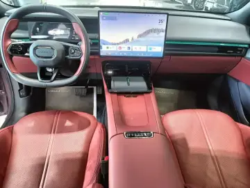 2026 Lynk & Co 07 с пробегом 11 000 км