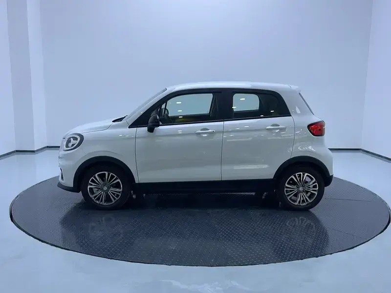 2025 Leapmotor T03 с пробегом 100 км