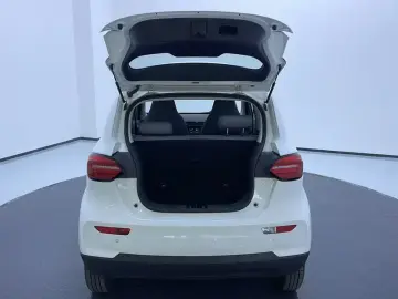 2025 Leapmotor T03 с пробегом 100 км