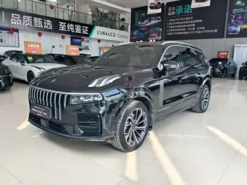Lynk & Co 09