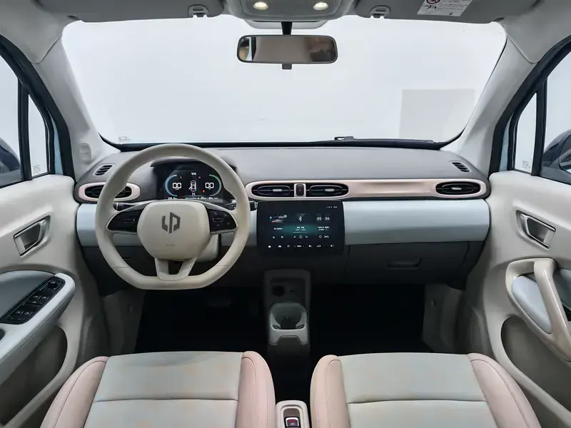 2025 Leapmotor T03 с пробегом 29 600 км