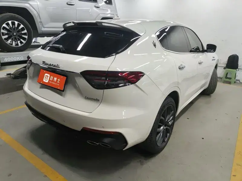 2022 Maserati Levante с пробегом 42 000 км