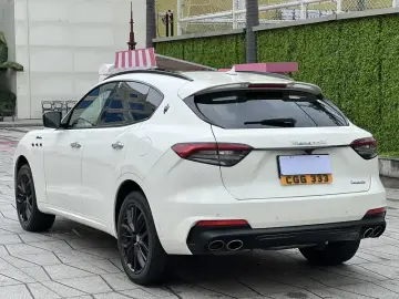 2022 Maserati Levante с пробегом 65 000 км